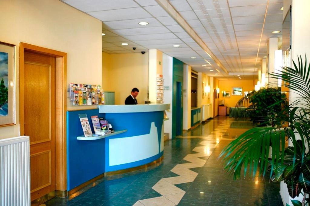 Hotel Bara Gellert Budapeste Exterior foto