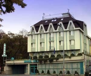 Hotel Bara Gellert Budapeste Exterior foto
